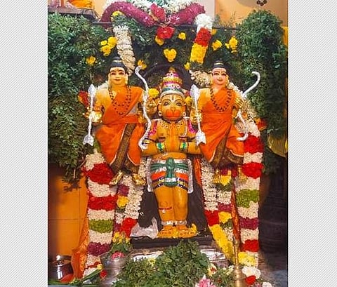 சிறப்பு அலங்காரத்தில் வீரசக்தி ஆஞச்நேயர்