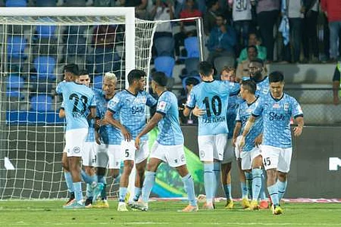 ஐஎஸ்எல்: மும்பையிடம் வீழ்ந்தது சென்னை (2-1)