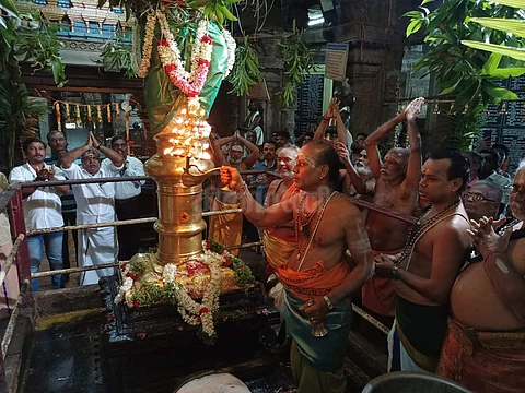 திருக்குற்றாலநாதசுவாமி கோயில் திருவாதிரை திருவிழா கொடியேற்றத்துடன் தொடக்கம்