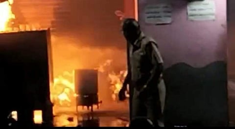 அகமதாபாத்தில் கண் சிகிச்சை மையத்தில் தீ விபத்து: தம்பதியர் பலி!