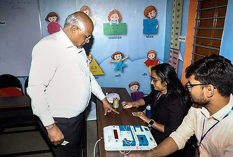 குஜராத் தேர்தல்: இறுதிக்கட்ட வாக்குப்பதிவில் 59% வாக்குப்பதிவு