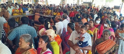 திருக்கார்த்திகை: முருகன் கோயிலில் அலைமோதும் பக்தர்கள் கூட்டம்!