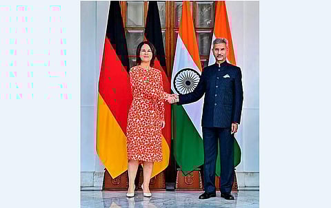 தில்லியில் அமைச்சா் ஜெய்சங்கரைச் சந்தித்த ஜொ்மனி வெளியுறவுத் துறை அமைச்சா் அன்னா லீனா போ்போக்.