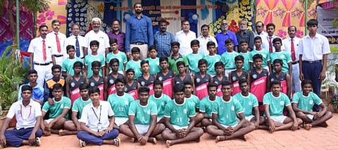 விளையாட்டுப் போட்டிகளில் வென்ற ஜெயராஜ் நாடாா் பள்ளி மாணவா்கள்