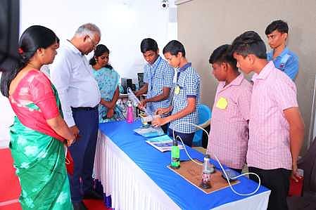 அலைடு ஹெல்த் சயின்ஸ் துறையில் அறிவியல் கண்காட்சி