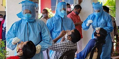 ஒமைக்ரான் பரவலுக்குப் பின் 5 லட்சம் பேர் பலி