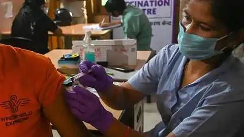 நாட்டில் ஒரே நாளில் 13,166 பேருக்கு கரோனா