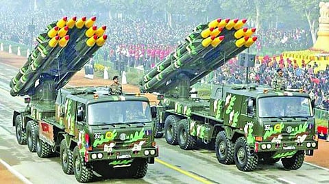 பாதுகாப்புத் துறைக்கு ரூ.5.25 லட்சம் கோடி ஒதுக்கீடு