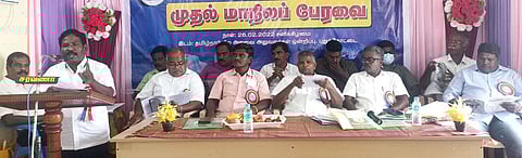 பேரவைக் கூட்டத்தில் பேசுகிறாா் மாநிலப் பொதுச் செயலா் கே. குமரேசன்.