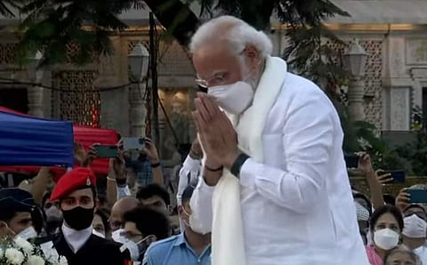 லதா மங்கேஷ்கர் உடலுக்கு பிரதமர் மோடி அஞ்சலி