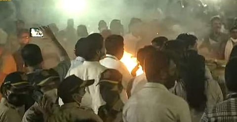 லதா மங்கேஷ்கர் உடல் அரசு மரியாதையுடன் தகனம்