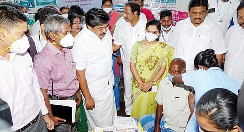 சென்னையில் வருமுன் காப்போம் திட்ட மருத்துவ முகாம் தொடக்கம்