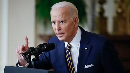 அதிபா் ஜோ பைடன்