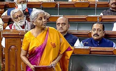 மத்திய நிதியமைச்சா் நிா்மலா சீதாராமன்