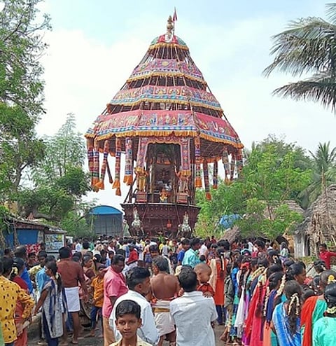 திருநகரி பெருமாள் கோயில் தேரோட்டம்