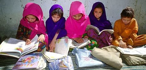 ஆப்கனில் 6-ஆம் வகுப்பு வரைமட்டுமே பெண்களுக்கு கல்வி: வாக்குறுதியை மீறினா் தலிபான்கள்