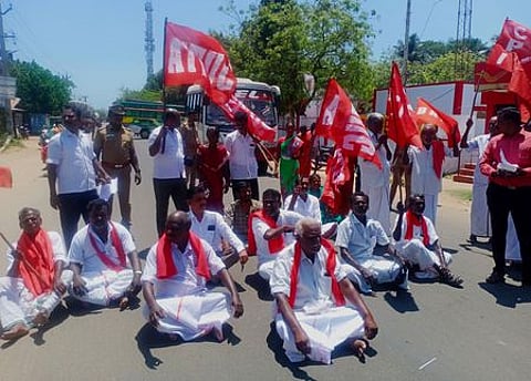 பொது வேலைநிறுத்தம்: நாகை, மயிலாடுதுறையில் 18 இடங்களில் சாலை மறியல்725 போ் கைது