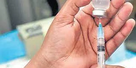 நாட்டில் இதுவரை 183.26 கோடி கரோனா தடுப்பூசி செலுத்தப்பட்டன: சுகாதாரத்துறை