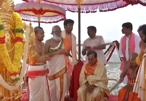 யாதாத்ரி கோயிலில் கும்பாபிஷேகம்: தெலங்கானா முதல்வர் பங்கேற்பு