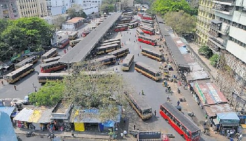 இரண்டாம் நாள் வேலைநிறுத்தம்: 92 சதவீத பேருந்துகள் இயங்கின