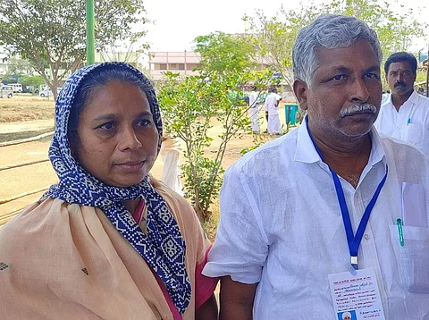 அன்னவாசல் பேரூராட்சி தலைவராக தேர்ந்தெடுக்கப்பட்ட அதிமுகவைச் சேர்ந்த சாலை பொன்னம்மா