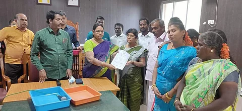 மணப்பாறை நகர்மன்றத் தலைவர் பதவியை அதிமுக கைப்பற்றியது