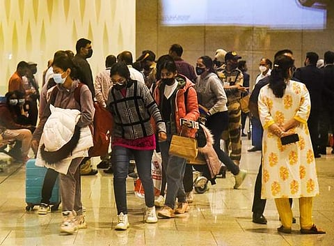 அன்று மகனை மீட்க 1,400 கி.மீ. சென்றவர்: இன்று உக்ரைனிலிருக்கும் மகனை எதிர்பார்த்து..