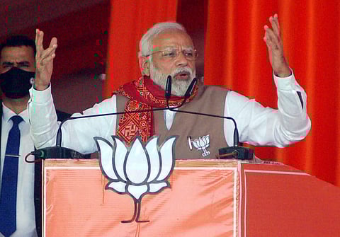 பொருளாதார வளா்ச்சியில் முன்னிலை மாநிலமாக உ.பி. மாறும்: பிரதமா்