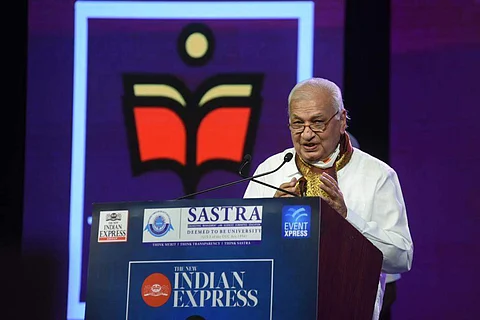 ஹிஜாப் விவகாரம் சர்ச்சையல்ல, சதி: கேரள ஆளுநர்