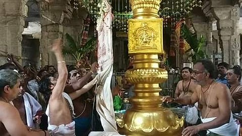 திருப்புவனம் ஸ்ரீ புஷ்பவனேஸ்வரர் சமேத சௌந்தரநாயகி அம்மன் கோயிலில் பங்குனி விழா கொடியேற்றம்.