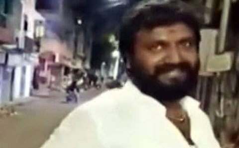போலீசாரை மிரட்டியதாக திமுக கவுன்சிலரின் கணவர் கட்சியில் இருந்து தற்காலிக நீக்கம்