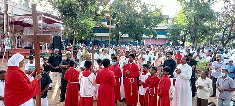கிருஷ்ணகிரியில் புனித வெள்ளி அனுசரிப்பு