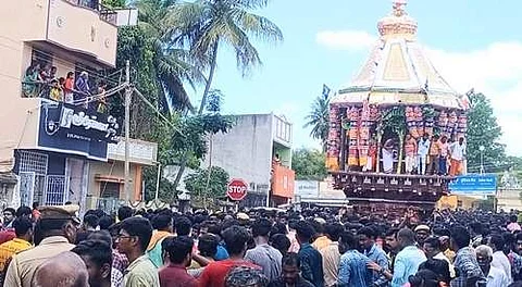மானாமதுரை ஸ்ரீ ஆனந்தவல்லி அம்மன், சோமநாதர் சுவாமி கோயில் சித்திரை திருவிழாவில் வெள்ளிக்கிழமை நடைபெற்ற திருத்தேரோட்டம்