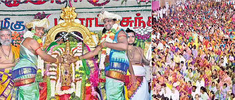 மதுரை மீனாட்சி சுந்தரேசுவரர் கோயிலில் வியாழக்கிழமை நடைபெற்ற திருக்கல்யாண வைபவத்தில் மீனாட்சியம்மனுக்கு மங்கல நாண் பூட்டும் சிவாச்சாரியர்கள்.(வலது) திருக்கல்யாண வைபவத்தை தரிசிக்க திரண்ட பக்தர்கள்.