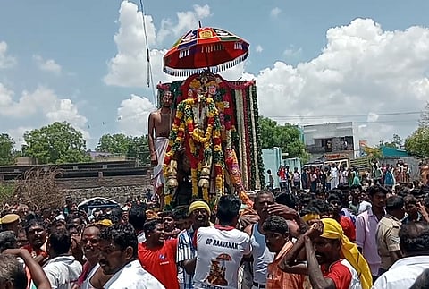 சாத்தூா் வைப்பாற்றில் சனிக்கிழமை இறங்கிய அழகா்.