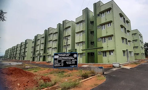ரூ.2.10 லட்சம் மானியத்தில் ஒரு லட்சம் தனி வீடுகள்