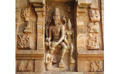 நறுமணம் வீசும் மலர் வழிபாடு!