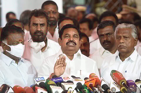 துணைவேந்தர் நியமன மசோதா: பேரவையிலிருந்து அதிமுக வெளிநடப்பு