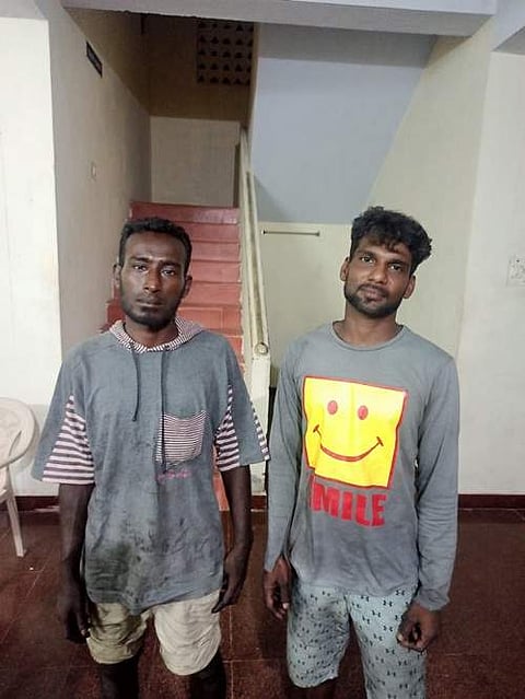 தொண்டி அருகே இலங்கை அகதிகள் 2 பேர் வருகை: கடலோர காவல்துறையினர் விசாரணை