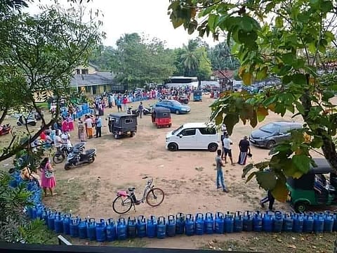 'அமைச்சரவை ராஜிநாமா மக்களை முட்டாளாக்கும் சூழ்ச்சி'