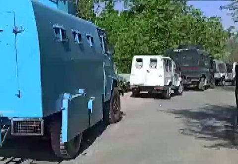 பயங்கரவாதத்திற்கு நிதியுதவி: காஷ்மீரில் பல்வேறு இடங்களில் அதிரடி சோதனை