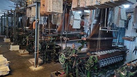 சென்னிமலையில் நூல் விலை உயர்வைக் கண்டித்து போர்வை உற்பத்தியாளர்கள் வேலை நிறுத்தம்