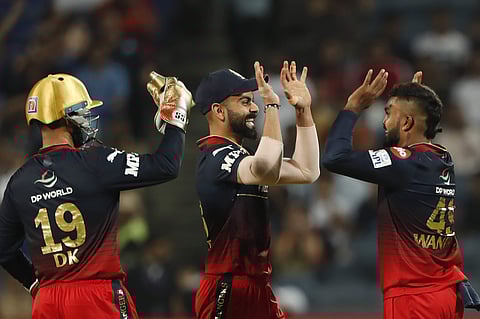 அனுஜ் ராவத் அதிரடி: மும்பையை வீழ்த்தியது பெங்களூரு