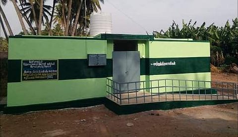 ராயப்பன்பட்டியில் பொதுமக்கள் பயன்பாட்டுக்கு திறக்கப்பட்டுள்ள சுகாதார வளாகம்.