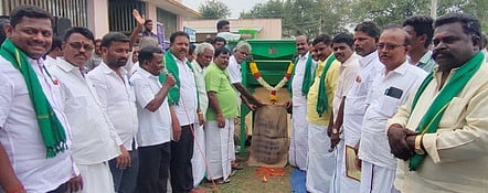 நேரடி நெல் கொள்முதல் நிலையத்தை திறந்து வைக்கிறாா் செய்யாறு எம்எல்ஏ ஒ.ஜோதி.