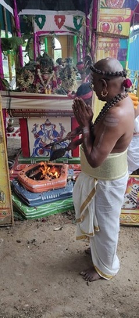 அருள்மிகு திரிநேத்ரநாதா் கோயில்