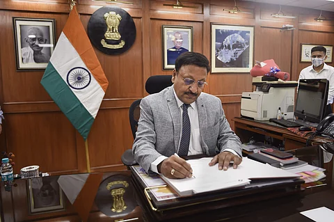 தலைமைத் தேர்தல் ஆணையராக ராஜீவ் குமார் பொறுப்பேற்பு
