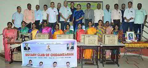 இலவச தையல் பயிற்சி நிறைவு