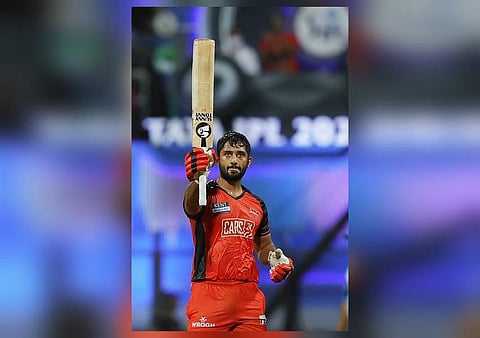 திரிபாதி மீண்டும் அதிரடி: மும்பைக்கு 194 ரன்கள் இலக்கு