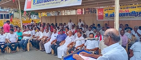 திருப்பூரில் 2 நாள்களில் ரூ.400 கோடி பின்னலாடை உற்பத்தி பாதிப்பு